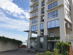 숙박 시설 입구