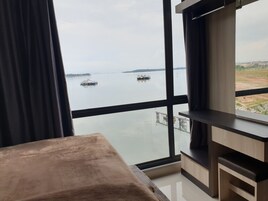 Family Apartment, 2 Bedrooms, Balcony, Sea View | 2 bedrooms, blackout drapes, free WiFi