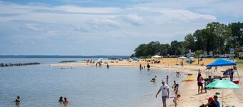 Discover the charm of Colonial Beach