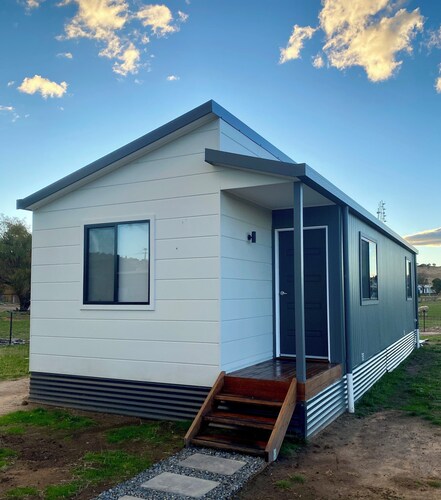 Berridale Alpine Retreat
Entire cabin in Berridale, Australia
45mins to snow!