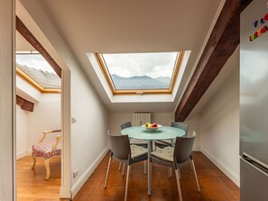 Dining - Cosy apartment in villa for 4 guests with A/C, WIFI and TV (Ghiffa)