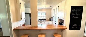 Oaks & Acreage! Comfortable home on 8.5 acres  