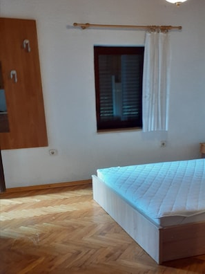 Apartment (One Bedroom Apartment with Terrace)