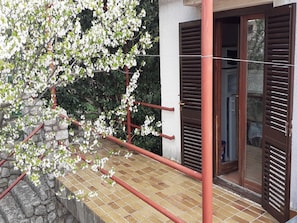 Apartment (One Bedroom Apartment with Terrace an) | Terrasse/Patio