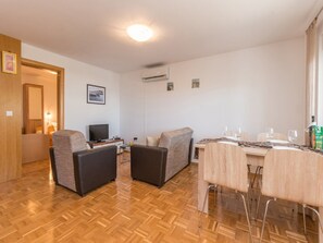 Apartment (Two Bedroom Apartment with Terrace an) | Living room
