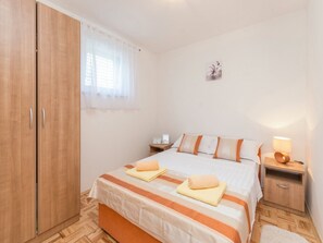 Apartment (Two Bedroom Apartment with Terrace an) | 4 bedrooms, cribs/infant beds, free WiFi - Apartments Lilly (Pasman)