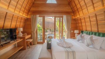 Phòng Premier | Két bảo mật tại phòng, trang trí khác biệt