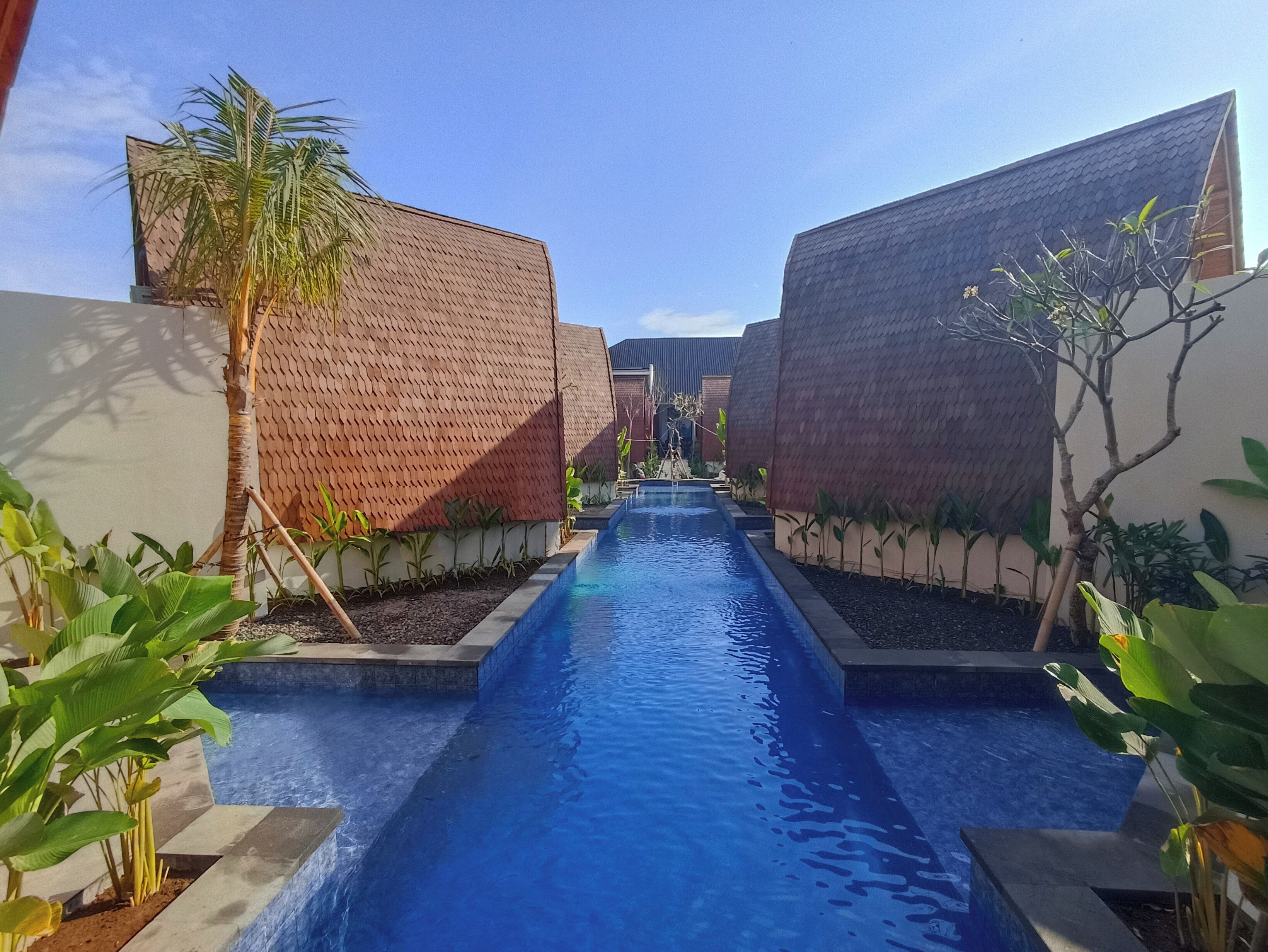 Hồ bơi ngoài trời 