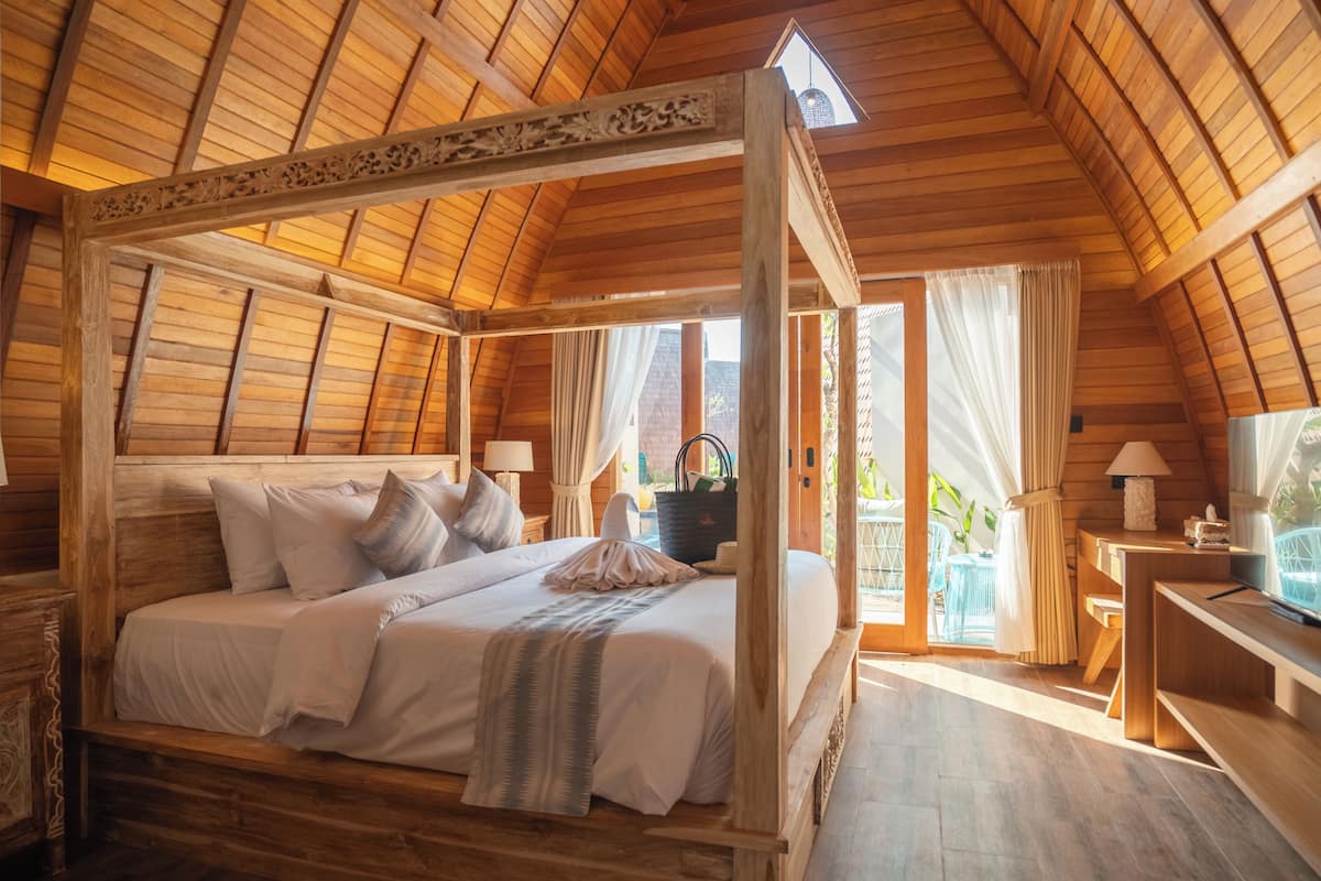 Executive Studio Suite | In-room safe, individually decorated, individually furnished
