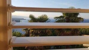 Căn hộ (One Bedroom Apartment with Balcony) | Quang cảnh từ phòng