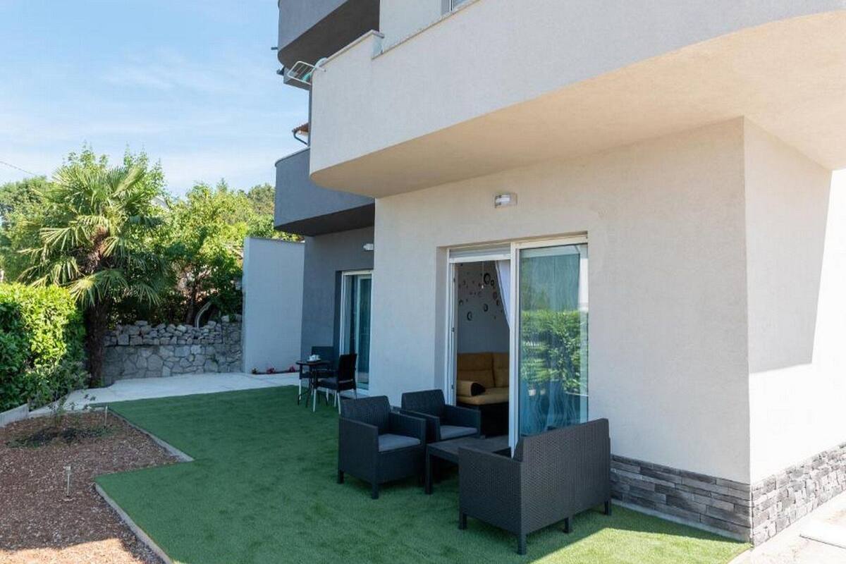 Appartement (Two Bedroom Apartment) | Terrasse/Patio