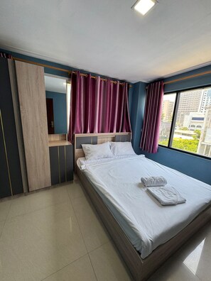 Double Room Single Use | Free WiFi - ORCHID INN  at  SKV 3 (Bangkok)