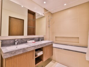 Apartment | Bathroom
