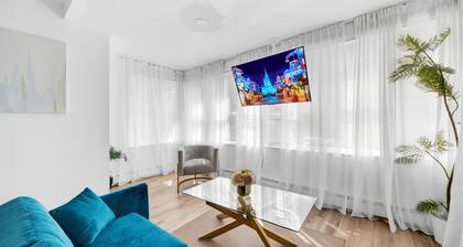 Luxury 3 BR Near NYC with Easy Parking
