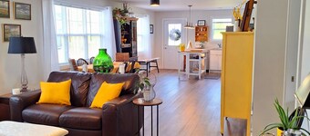 Tucked away on quiet street but short walk to Mahone Bay and all its amenities.