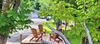 Tucked away on quiet street but short walk to Mahone Bay and all its amenities.