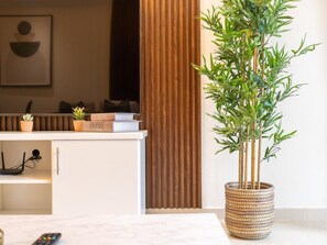 Apartment | Interior detail - Luxe 1 BR City View Pool & Gym by Belvilla (Dubai)