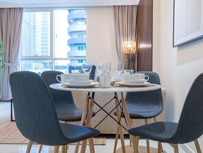 Apartment | Dining