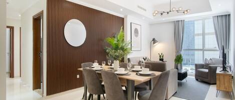 Apartment | Dining