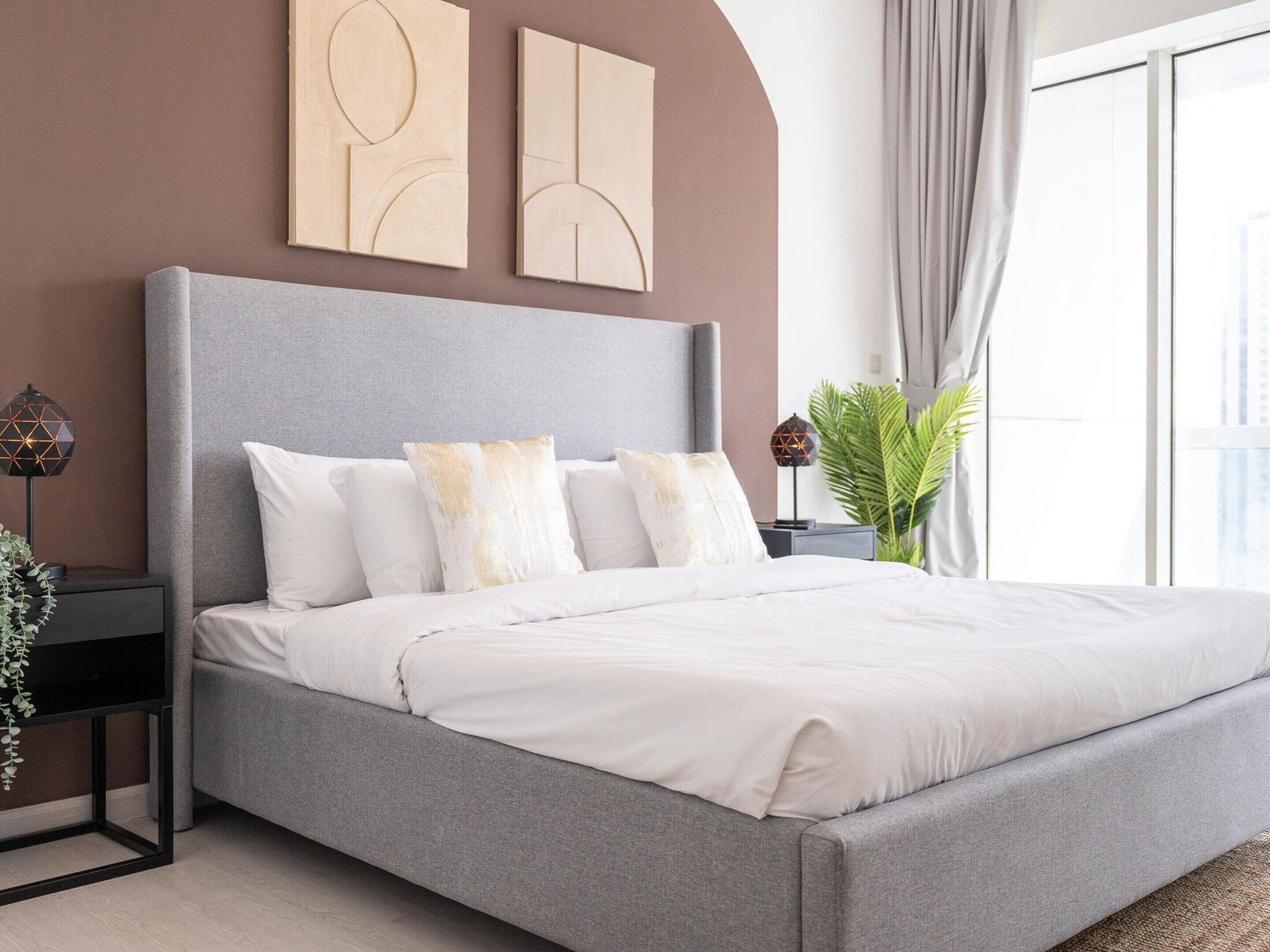 4 bedrooms, bed sheets