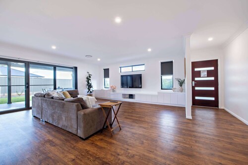 Sandstone - Family Entertainer, Refined Living