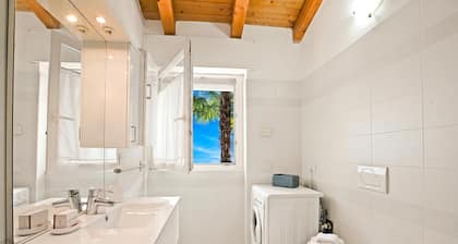 Saras Garden Home