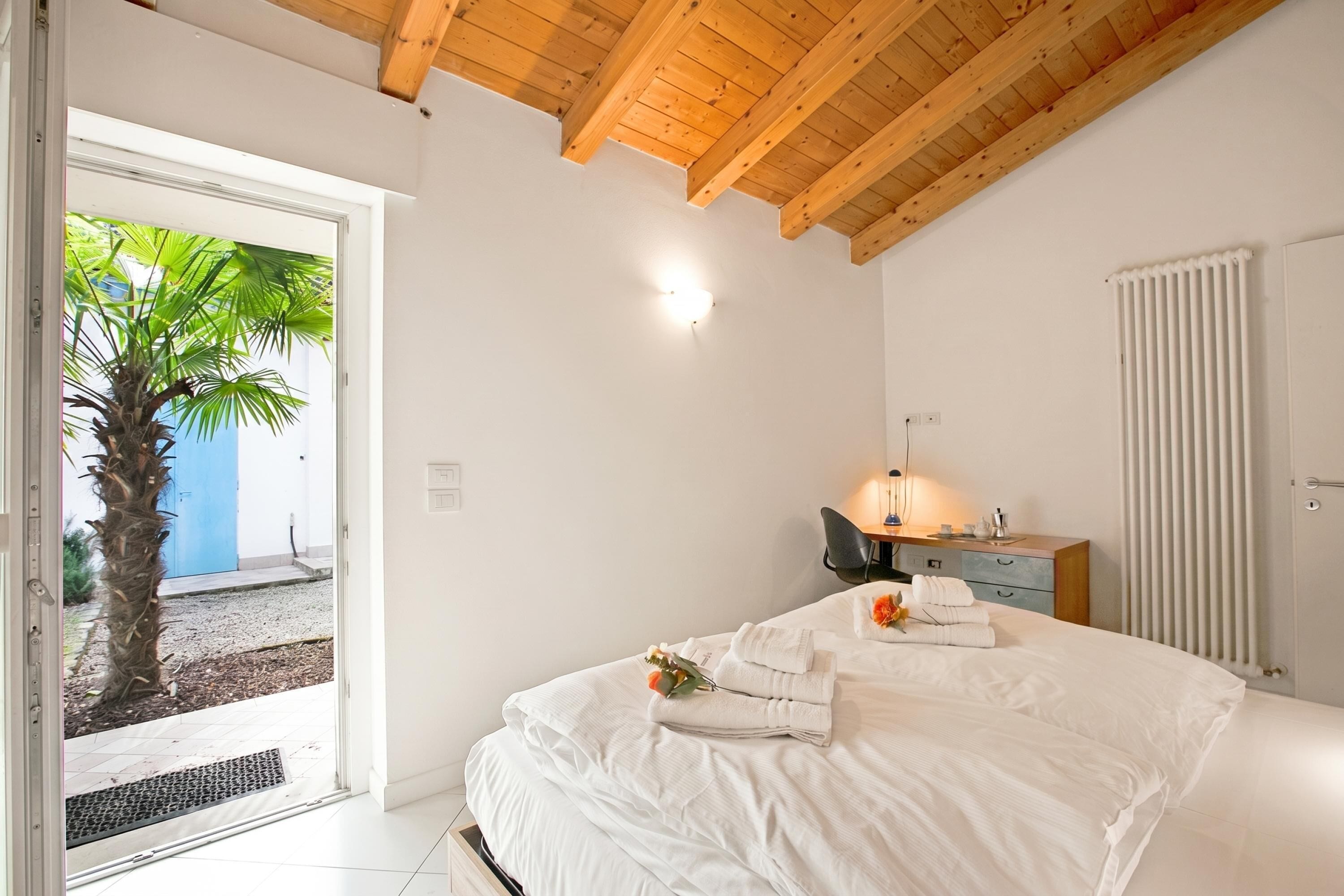 Family House, Multiple Bedrooms (Sara’s Garden Home)