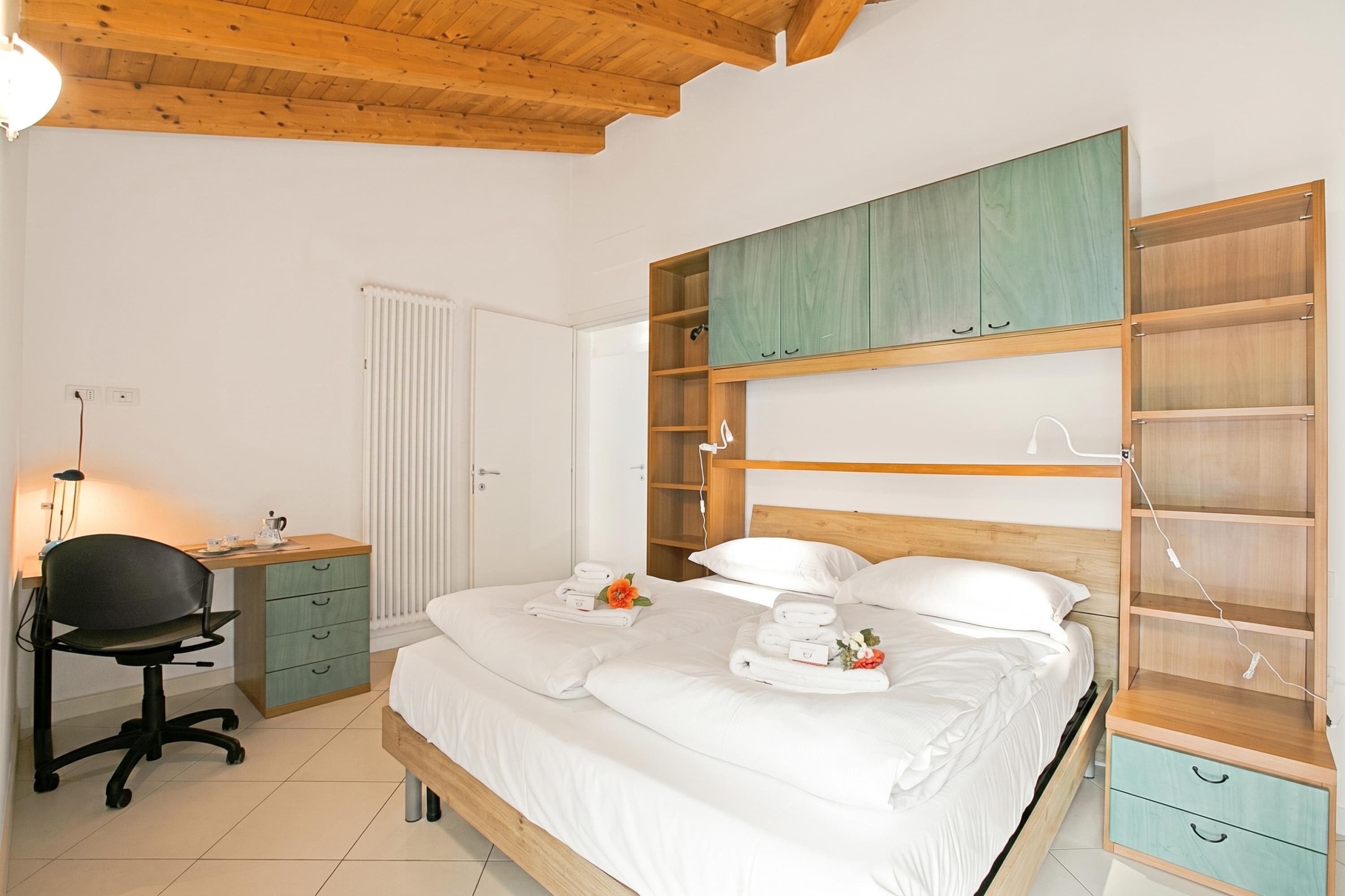 Family House, Multiple Bedrooms (Sara’s Garden Home)