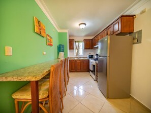 Fridge, microwave, oven, stovetop - Garden Condos 40, 1br Apt In Sosua Strip! Guest Ok (Sosúa)