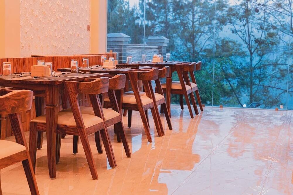 Pine Tree Resort