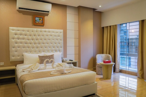 Premium bedding, pillowtop beds, minibar, individually decorated