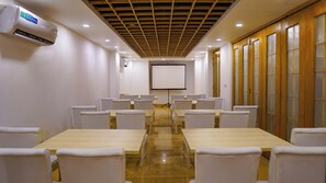 Meeting facility - Grand Vistana (Dhaka)