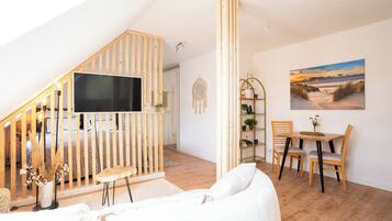 1 habitación, tabla de planchar con plancha, wifi y ropa de cama