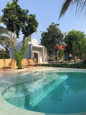 Outdoor pool - Mahadinusa Lembongan (Lembongan Island)