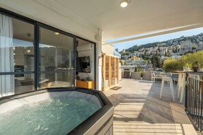 Apartment, Balcony | Interior - MAMAD - Bahai Gardens Penthouse by Sea N' Rent (Haifa)