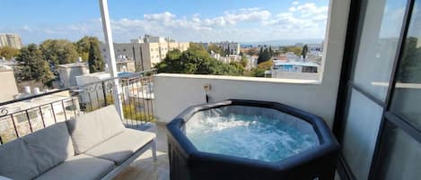 Bain à remous extérieur