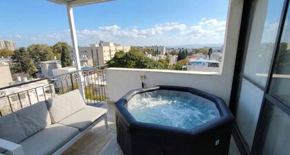 MAMAD - Bahai Gardens Penthouse by Sea N' Rent