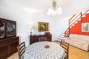 Standardhus - flere soveværelser - ved bjerg (Casa Sant'Anna - In Garfagnana) | Interiør