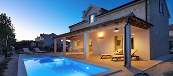 Papa's court Mediterranean Pasman Villa with pool II