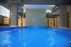 Outdoor pool - MiVi (Lagos)