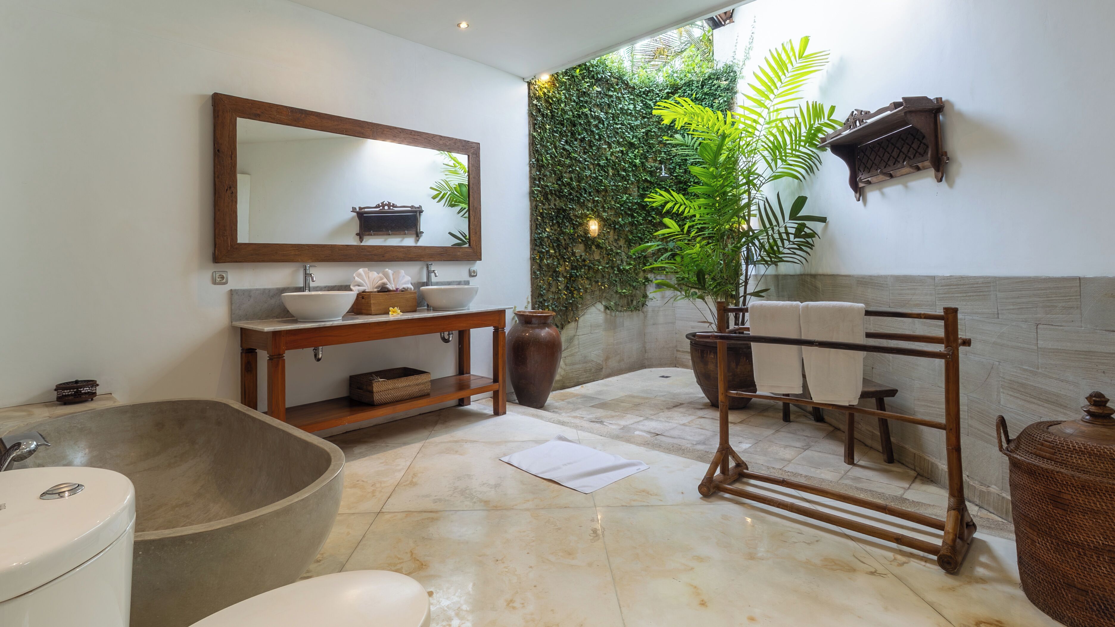 Villa | Bathroom | Hair dryer, towels, soap, shampoo