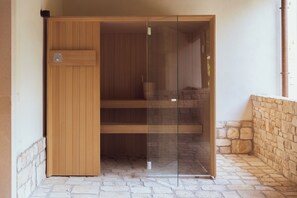 Luxury Studio Suite, Patio, Garden View