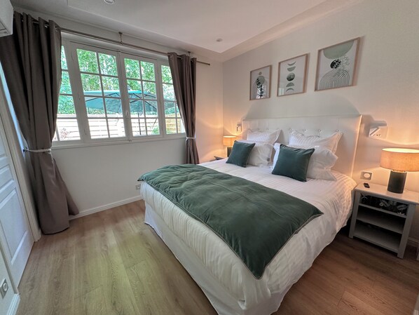 3 bedrooms, iron/ironing board, travel crib, free WiFi