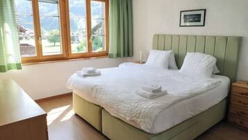 3 Schlafzimmer, Bügeleisen/Bügelbrett, WLAN, Bettwäsche