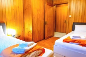 3 chambres, fer et planche Ă repasser, Wi-Fi, draps fournis