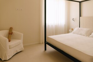 2 slaapkamers, een strijkplank/strijkijzer, reisbedje, wifi