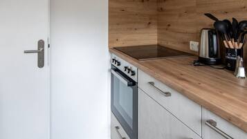 Kühlschrank, Herdplatte, Geschirrspüler