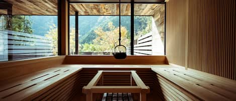 Sauna, tina de hidromasaje y aguas termales