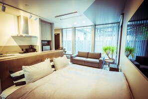 Individually decorated, individually furnished, free WiFi, bed sheets - UMEGASHIMA DRIVE-IN & SAUNA VILLA (Shizuoka)