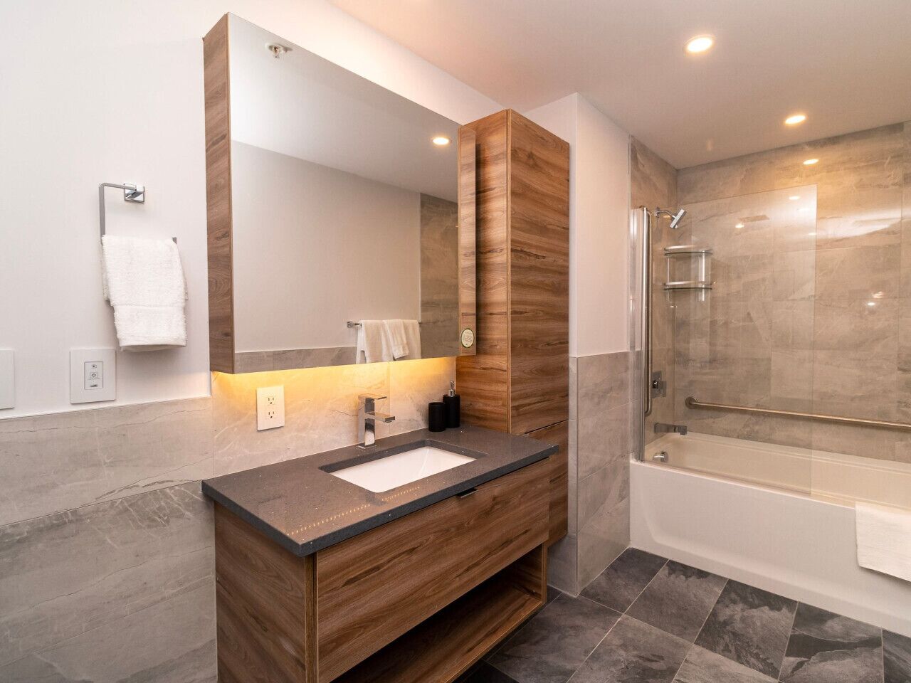 Haartrockner, Handtücher